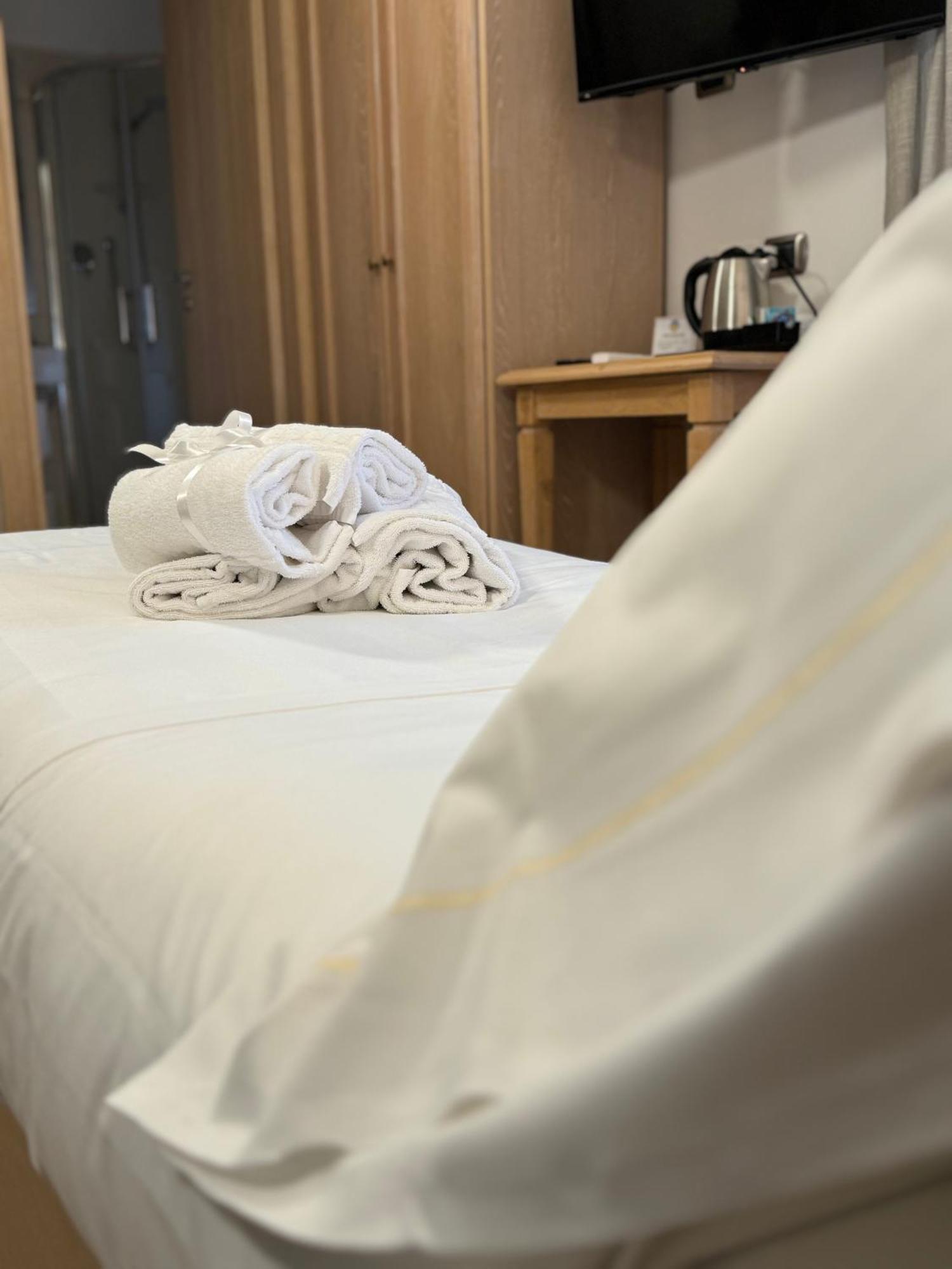 Hotel Cladan Ассизи Экстерьер фото