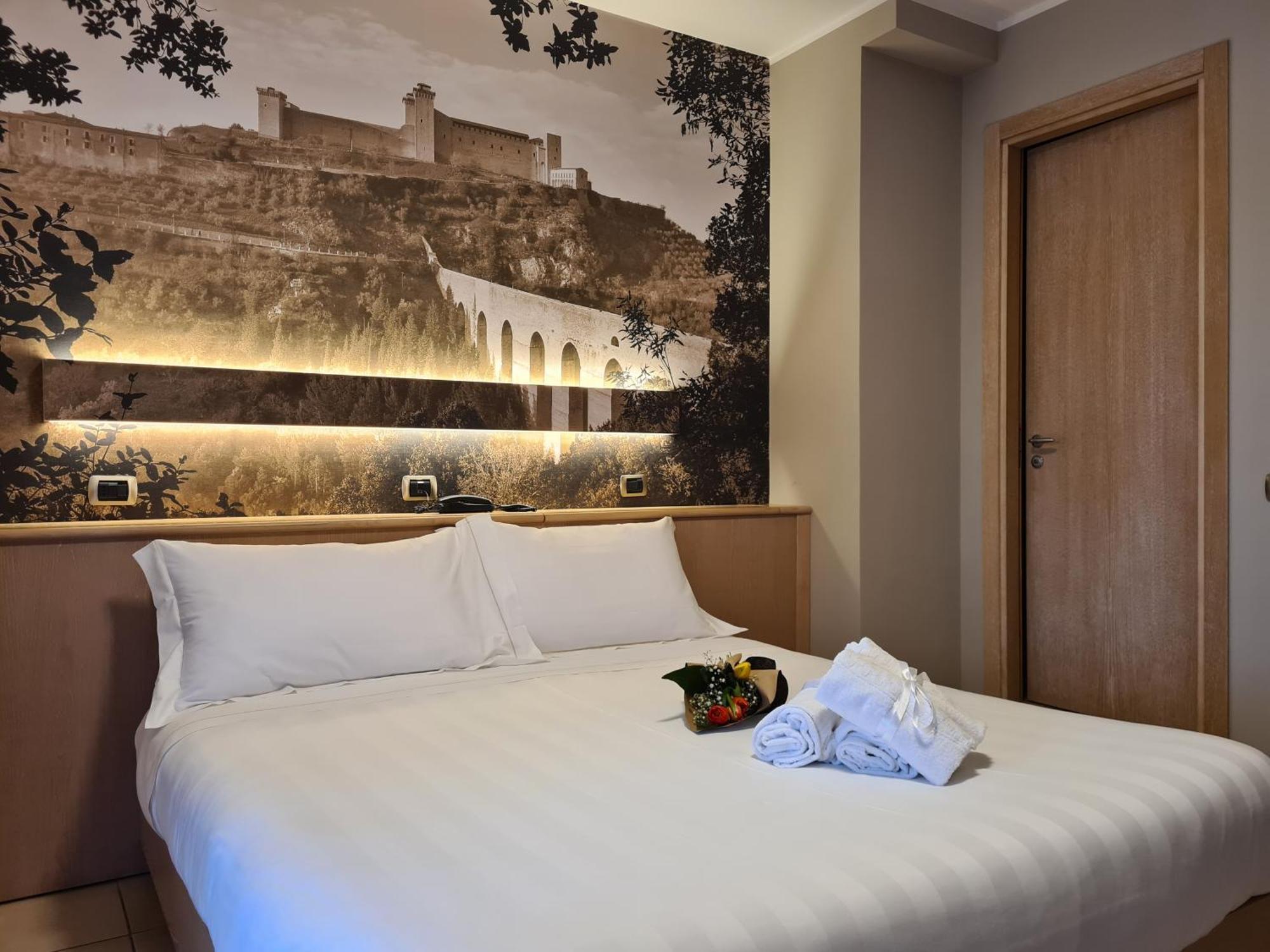 Hotel Cladan Ассизи Экстерьер фото