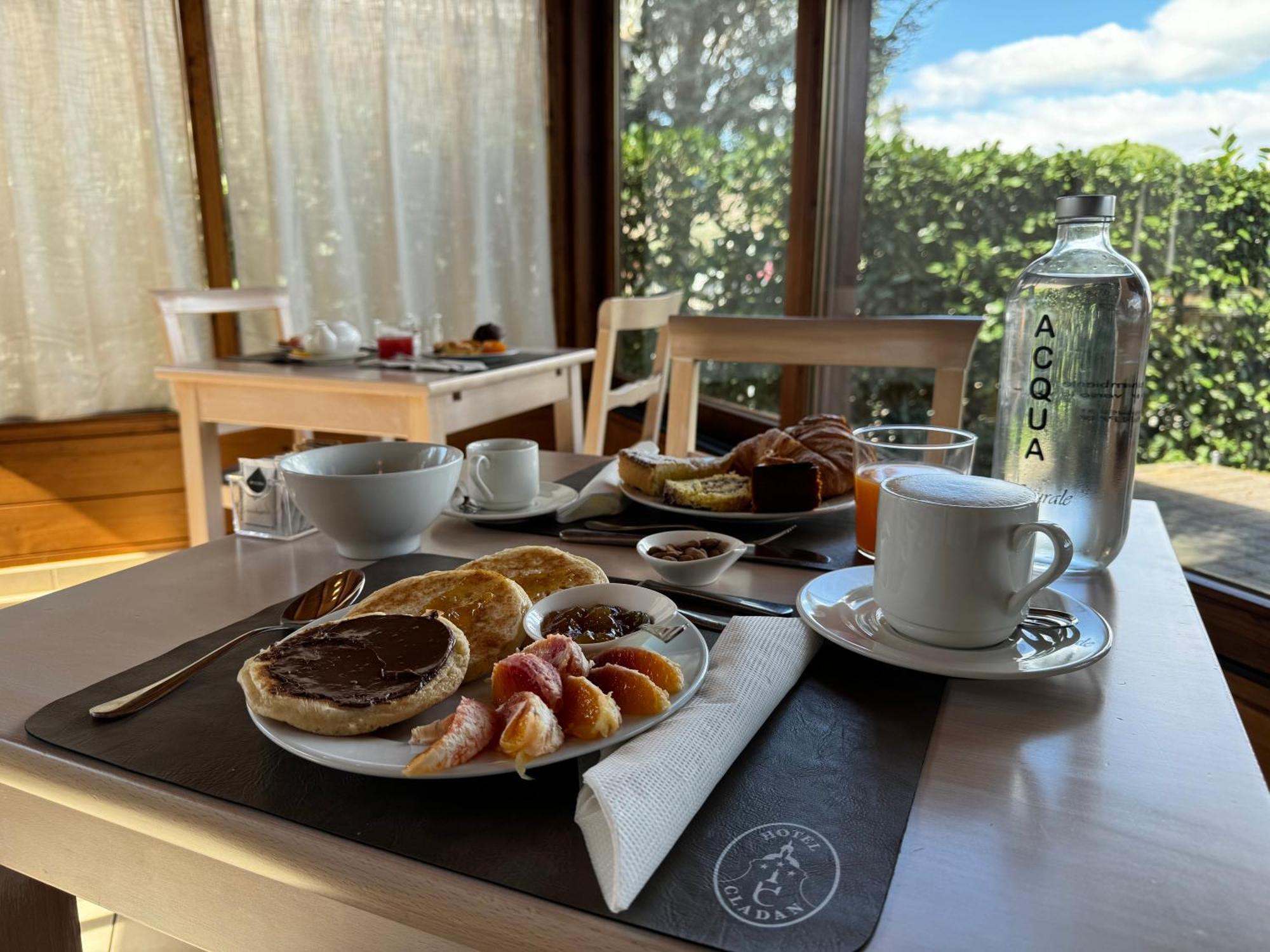 Hotel Cladan Ассизи Экстерьер фото