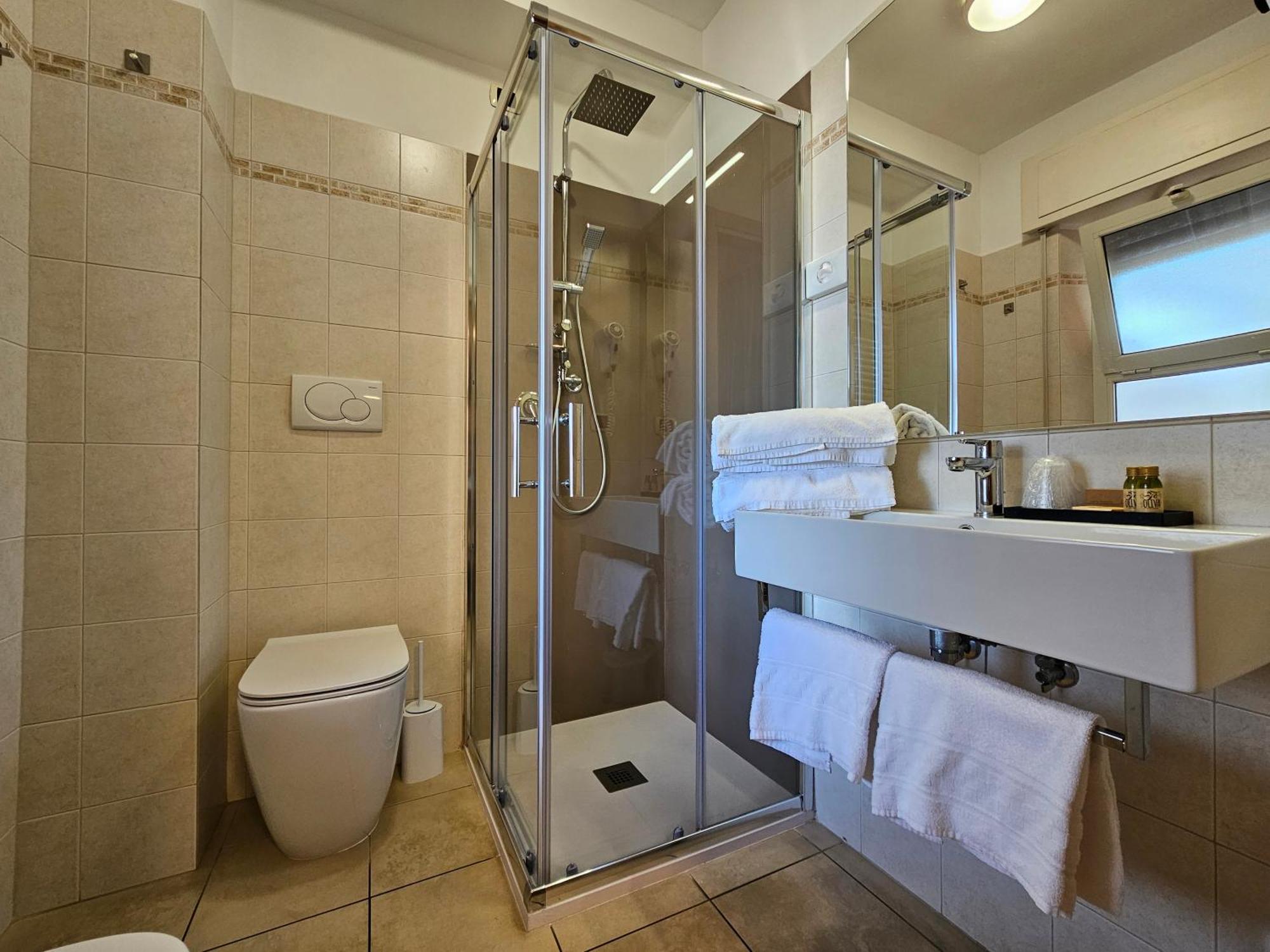 Hotel Cladan Ассизи Экстерьер фото
